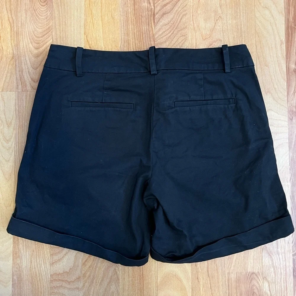 Ann Taylor Factory 5.5” cotton shorts sz 0 2 side pockets 2 back pockets